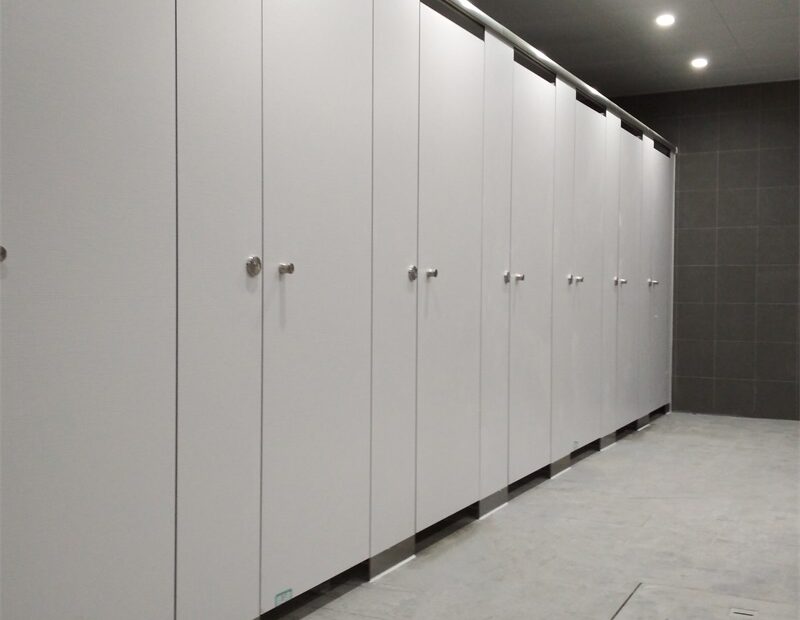 A Guide to Installing Bathroom Fiber Partition: the Benefits and Advantages 1